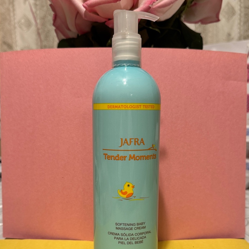 JAFRA Tender Moments Baby Lotion - Light Blue and Yellow